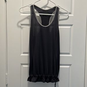 Lululemon Gray Exercise Top w/Cinch Bottom